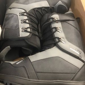 2117 Sweden snow boots NWT in the box .